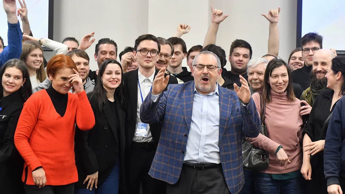 Борис Надеждин вместе с своими сторонниками в штабе в Санкт-Петербурге, 13 января 2024 года. Фото: Александр Коряков / Коммерсантъ / Sipa USA / Vida Press