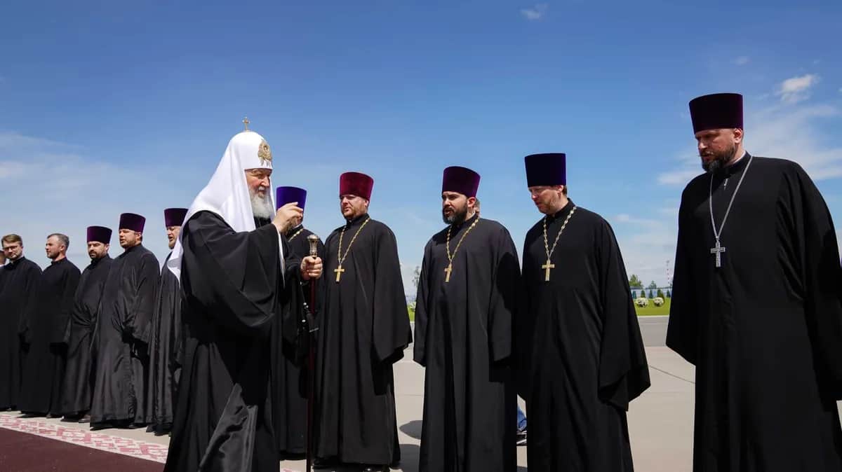 Патриарх Кирилл (в центре). Фото: Олег Варов / patriarchia.ru