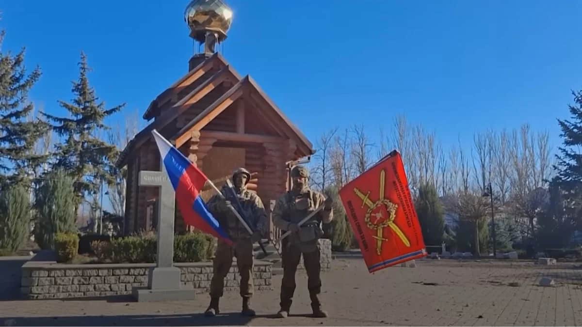 Российские военнослужащие в центре Гуляйполя, Запорожская область, Украина, 28 декабря 2025 года. Скриншот из видео: Минобороны РФ