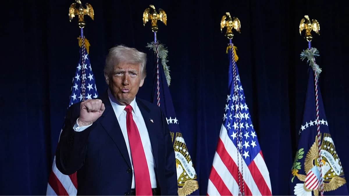 Президент Дональд Трамп во время Национального молитвенного завтрака в отеле Washington Hilton, 6 февраля 2025 года, в Вашингтоне. Фото: Evan Vucci / AP / Scanpix / LETA