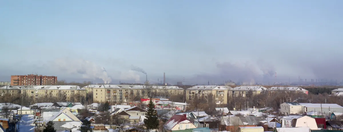 Утренний смог в Челябинске. Вид с Планового ЧТЗ. Фото: Wikimedia Commons , LEANSER, CC BY-SA 4.0