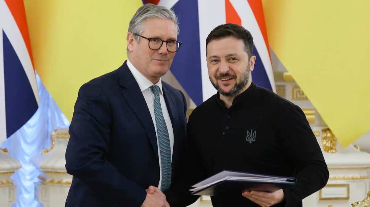 Владимир Зеленский и премьер-министр Великобритании Кир Стармер во время встречи в Киеве, Украина, 16 января 2025 года. Фото: Sergey Dolzhenko / EPA-EFE