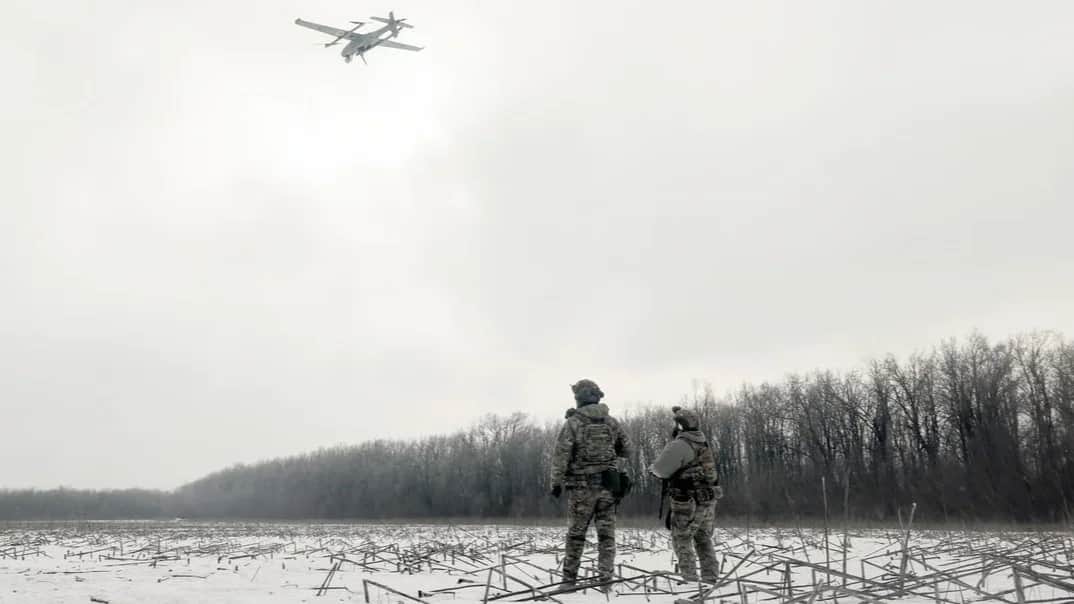 Ukrainian servicemen launch a drone for aerial reconnaissance near the frontline in Ukraine’s eastern Donetsk region, 23 January 2026. Photo: EPA / Oleg Movchaniuk