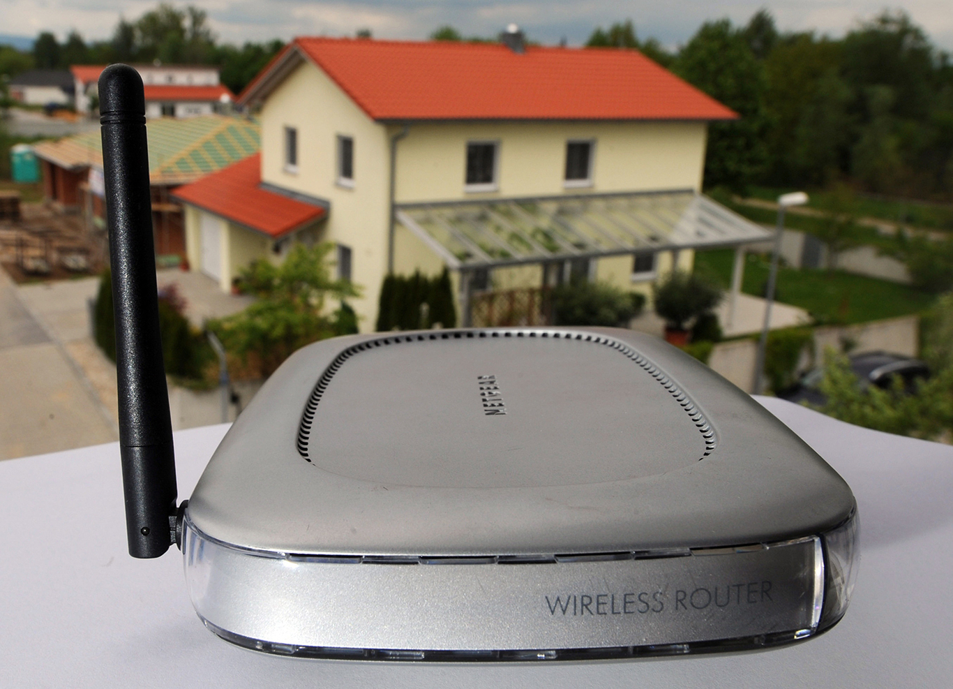 Wi-Fi роутер. Фото: Armin Weigel / EPA 6. Рэй Лю. Фото: originwirelessai.com