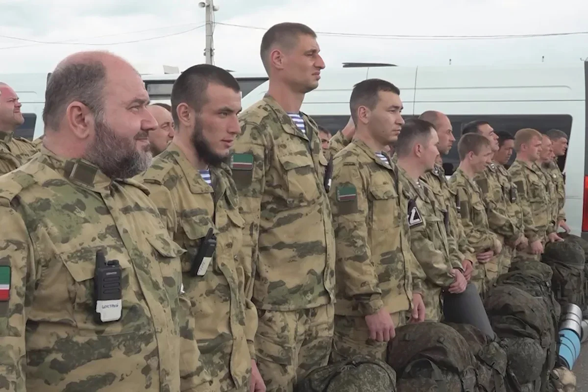 Volunteers at a training ground in Gudermes. Photo: Ramzan Kadyrov / Telegram