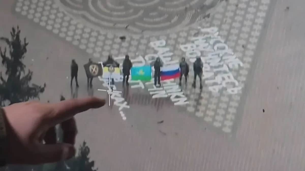 Российские военные, как утверждается, в центре Суджи. Фото: