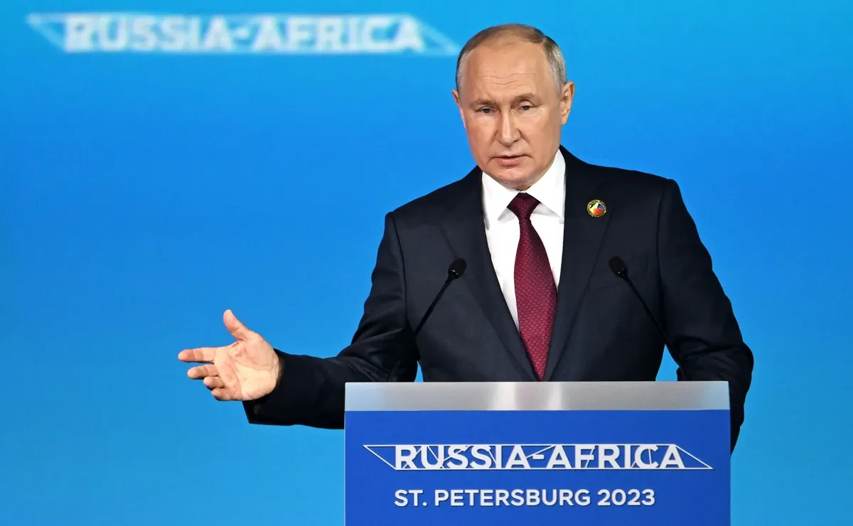 Путин на пленарной сессии форума «Россия-Африка». Фото: kremlin.ru