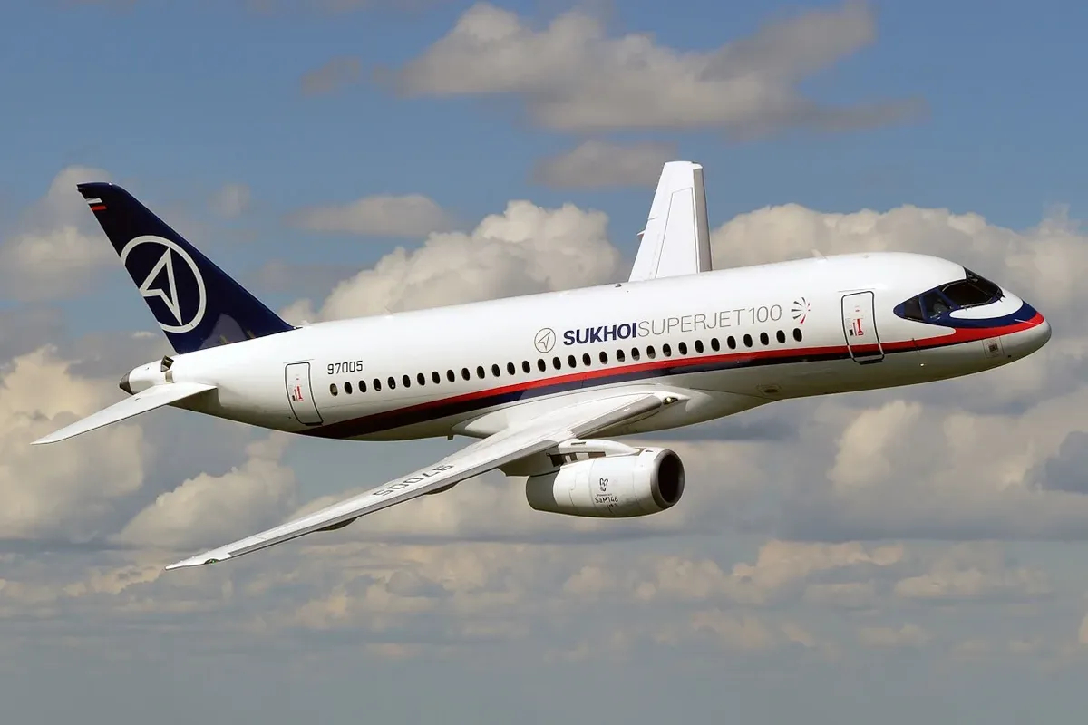 Самолет Sukhoi Superjet 100 (RA-97005). Фото: Wikimedia Commons , SuperJet International, CC BY-SA 2.0