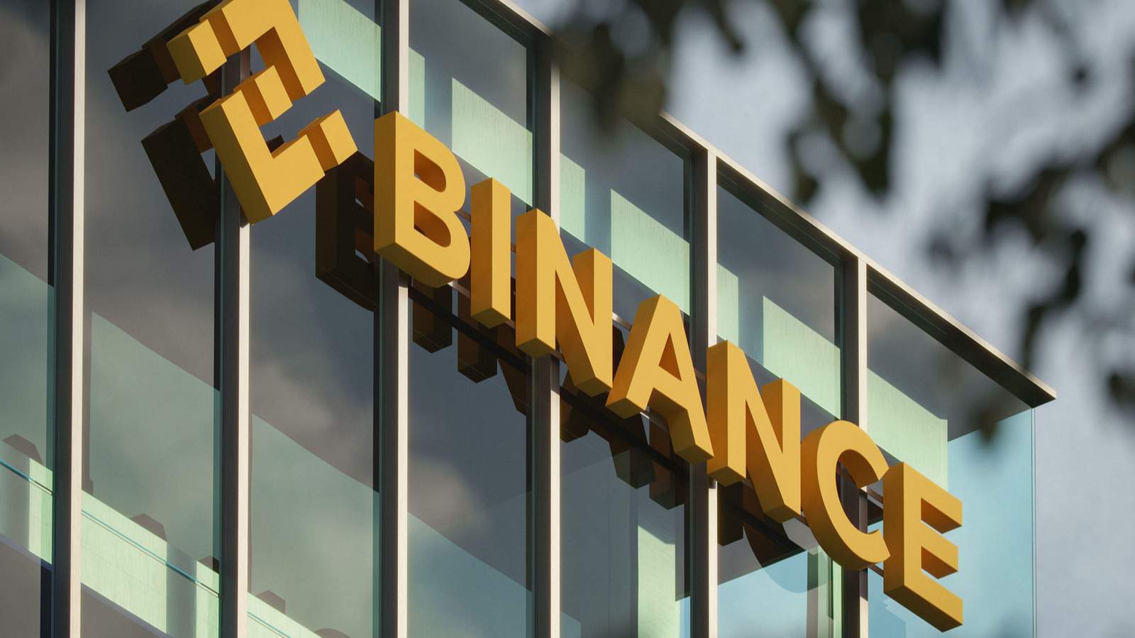 Логотип Binance на фасаде штаб-квартиры компании. Мальта. 11 декабря 2022 года. Фото: Alamy / Vida Press