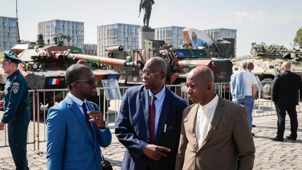 Representatives of the Diplomatic Corps look at an exhibition of weapons and military equipments, captured by Russian troops during Russia's 'special military operation' in Ukraine, on the Poklonnaya Hill in Moscow, 31 May 2024. Photo: EPA-EFE/YURI KOCHETKOV