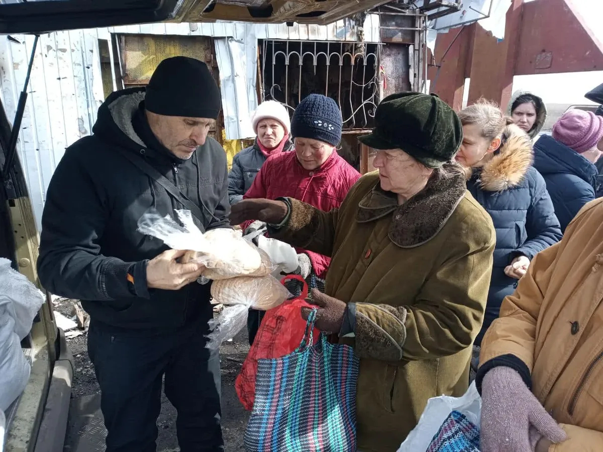 Помощь жителям Славянска от церкви «Добрая весть». Фото: Facebook