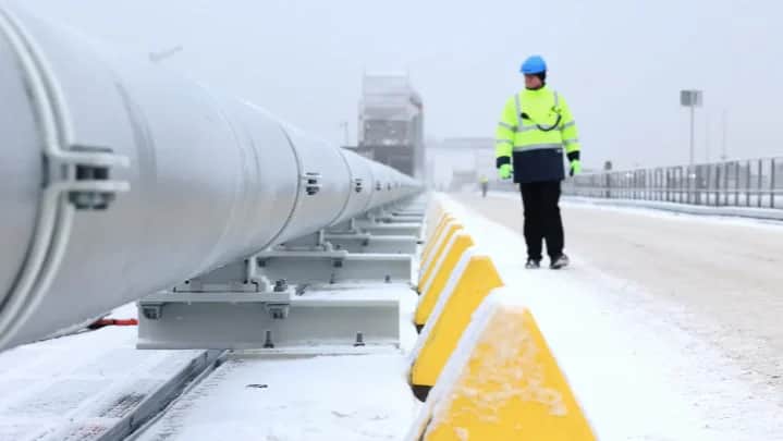 A regasification terminal at the Höegh Esperanza floating storage of liquefied natural gas. Photo: Liesa Johannssen/Bloomberg via Getty Images