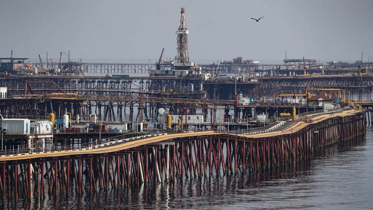 The Neft Dashlari oil drilling platform in the Caspian Sea, about 100km from Baku, Azerbaijan, 6 September 2023. Photo: EPA/MAXIM SHIPENKOV