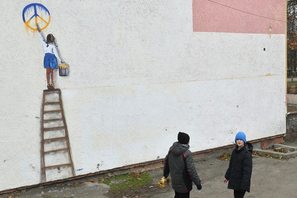 Graffiti signed by Italian street artist TVBOY in Bucha, January 2023. Photo: Andrii Nesterenko / EPA-EFE