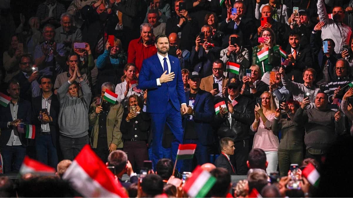 Вице-президент США Джей Ди Вэнс на митинге по случаю Дня венгеро-американской дружбы в Будапеште, Венгрия, 7 апреля 2026 года. Фото: Robert Hegedus / EPA