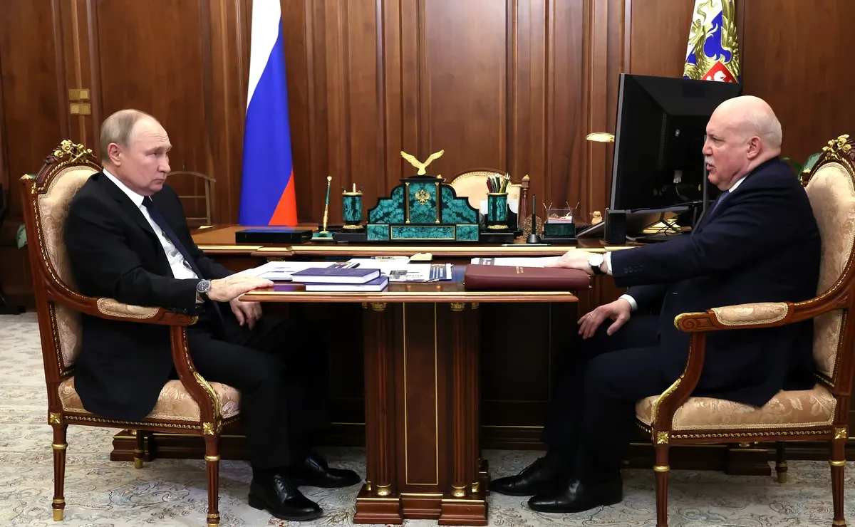 Владимир Путин и Дмитрий Мезенцев. Фото: Президент России