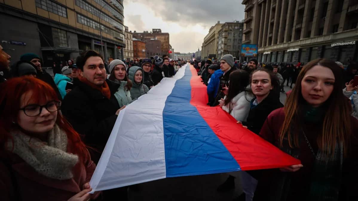 Demonstrators in Moscow mark the fifth anniversary of the murder of opposition politician Boris Nemtsov, 29 February 2020. Photo: Yuri Kochetkov / EPA-EFE