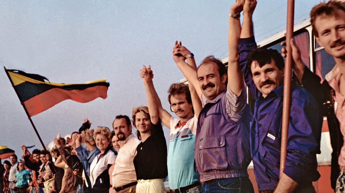 Участники балтийского пути в Литве, 23 августа 1989 года. Фото: Kusurija / Wikimedia (CC BY-SA 3.0)
