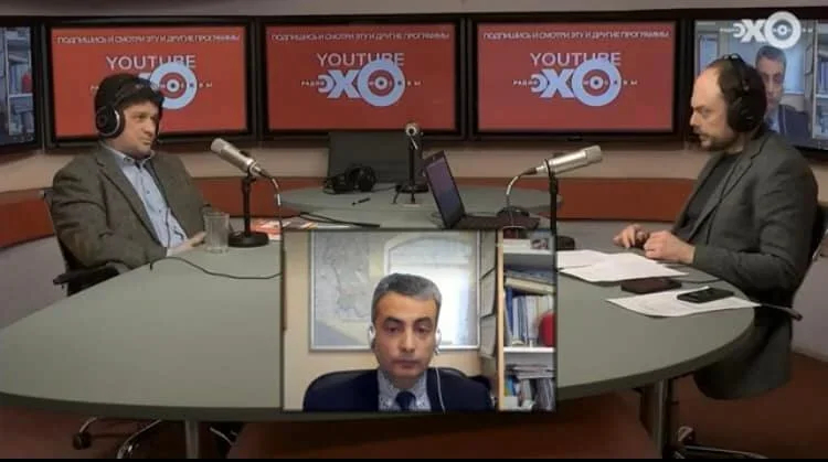 Vadim Prokhorov, Lev Shlosberg, and Vladimir Kara-Murza on air for Echo of Moscow. Photo: video screenshot