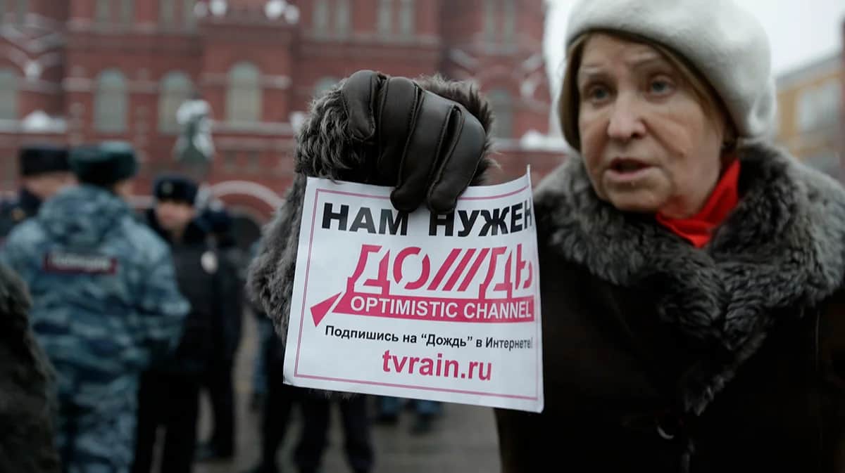 Акция протеста против угрозы закрытия телеканала «Дождь» в Москве 8 февраля 2014 года. Фото: Татьяна Макеева / REUTERS / Scanpix / LETA