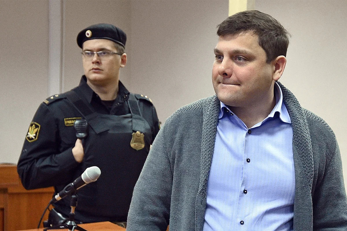 Пётр Офицеров на заседании Ленинского районного суда города Кирова по рассмотрению дела о хищениях на предприятии «Кировлес», 3 февраля 2017 года. Фото: Александр Миридонов / Коммерсантъ / Sipa USA / Vida Press