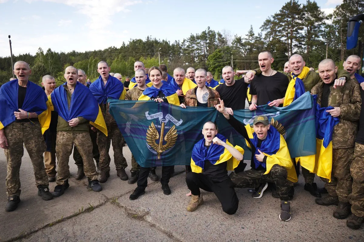 Released Ukrainian PoWs, 23 May 2025. Photo: Volodymyr Zelensky, Telegram