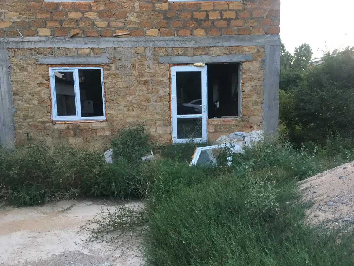 The shock wave knocked out the frames, in the house the construction of which had not yet been completed. Photo by Sonia Mustaeva
