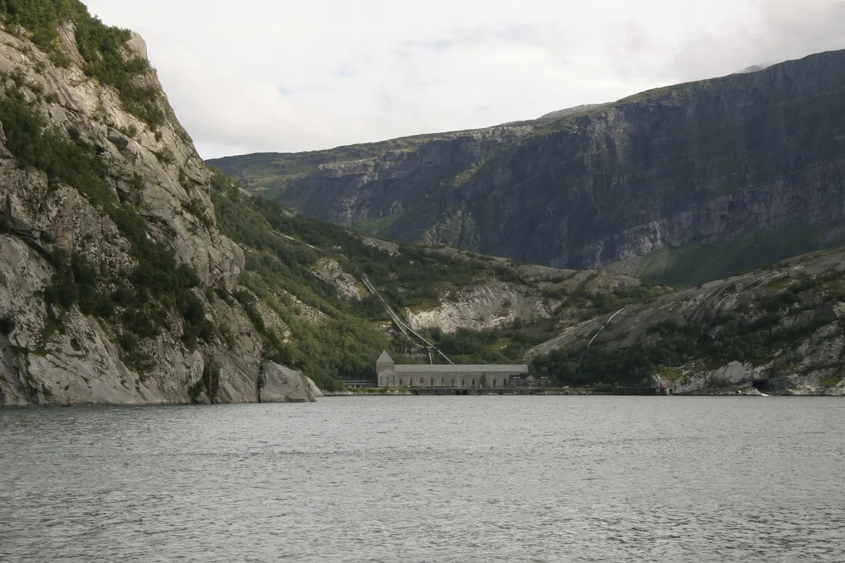 ГЭС в Гломфьорде, Норвегия. Фото: Wikimedia Commons , CC BY-SA 3.0