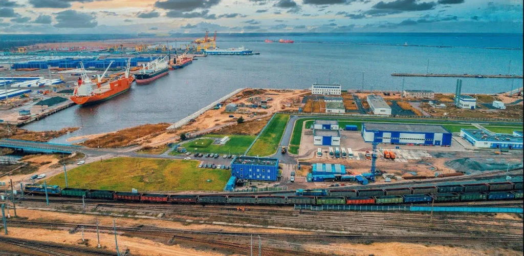 Морской торговый порт «Усть-Луга», на Лужской губе Финского залива. Фото: Новотранс