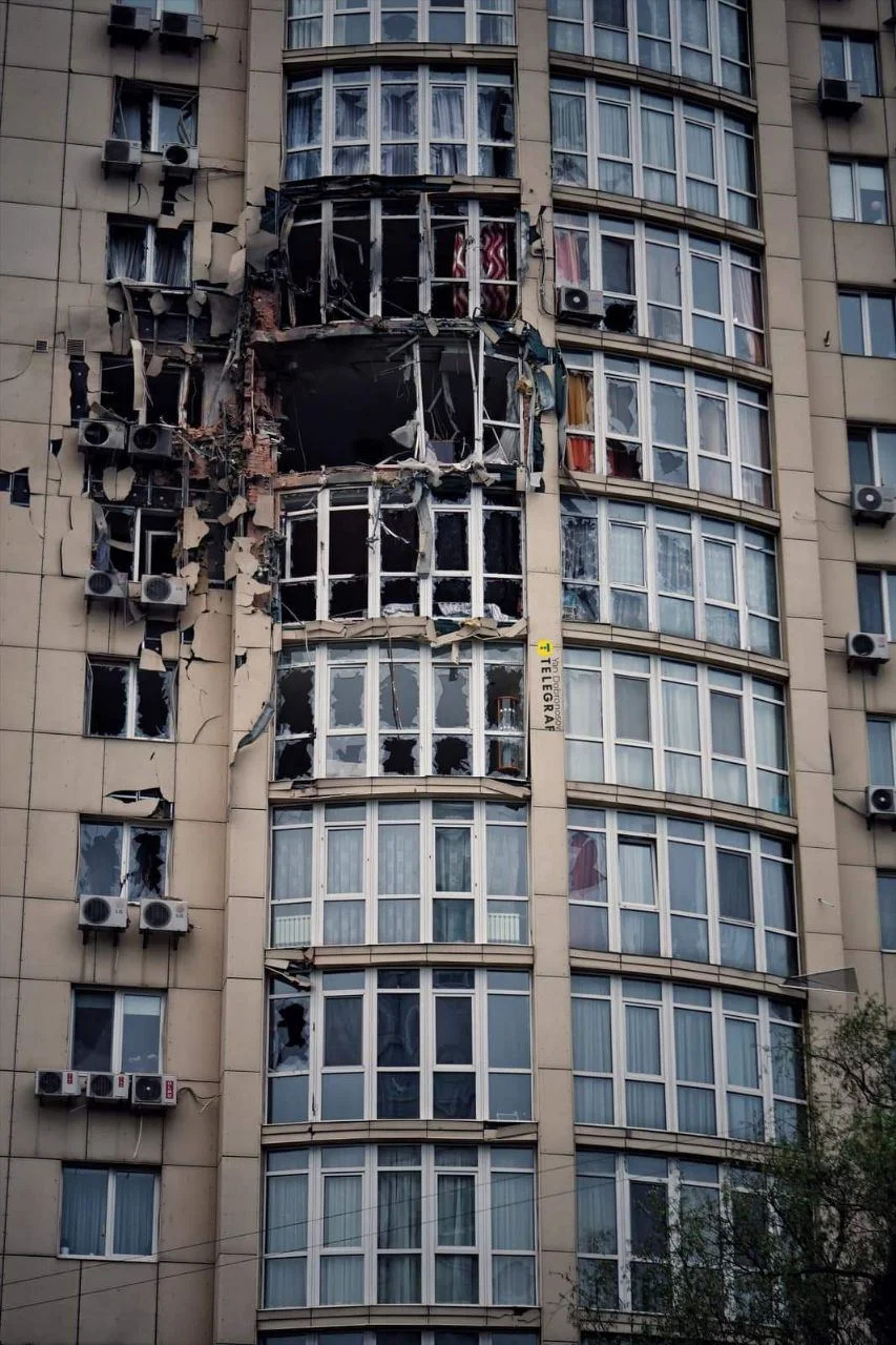 Здание в Святошинском районе Киева. Фото: Ян Доброносов
