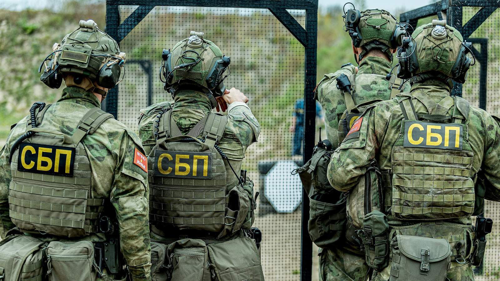 Сотрудники Службы безопасности президента на соревнованиях по стрельбе. Фото: Константин Лазарев / ФСО России