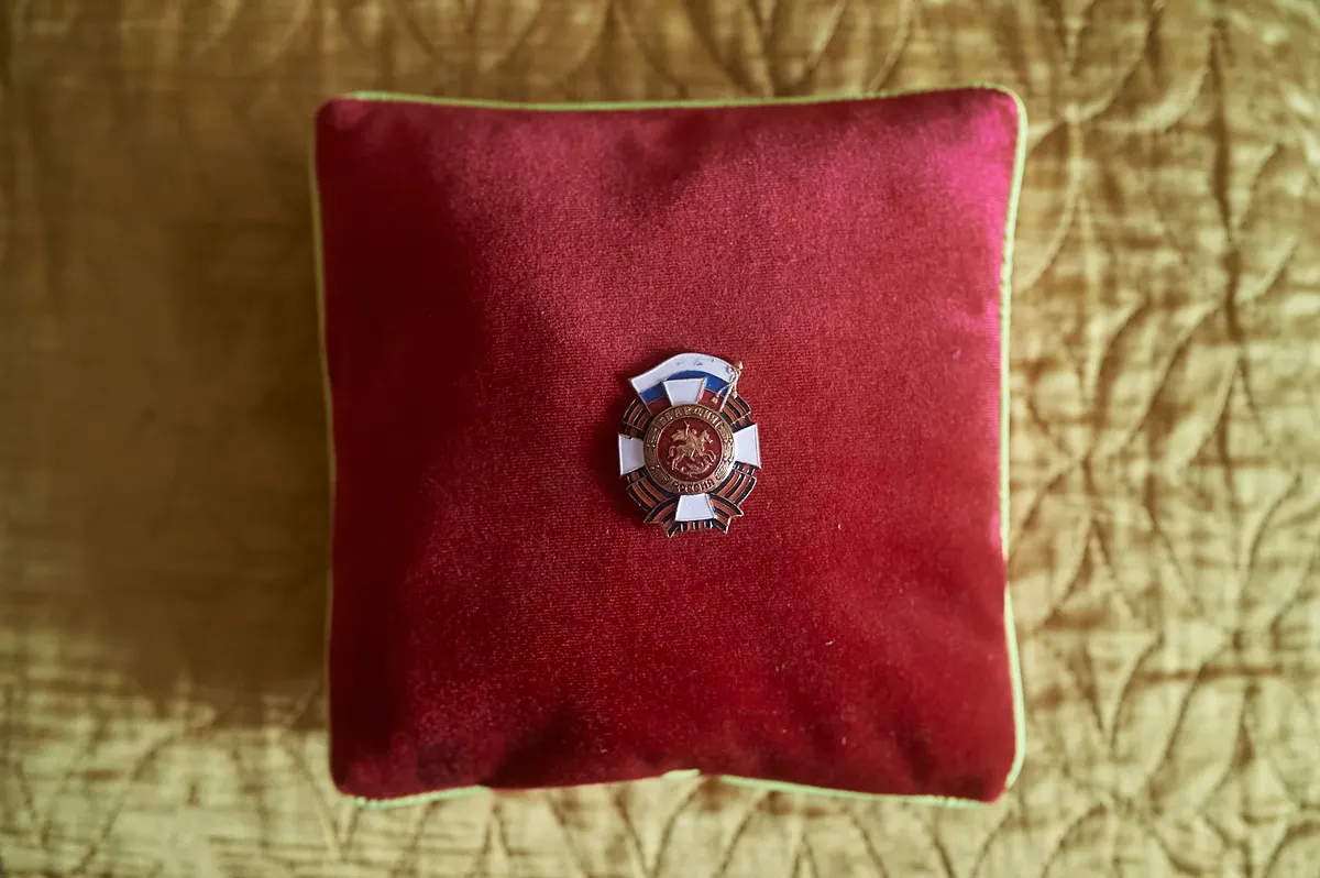 Guards badge, awarded after death