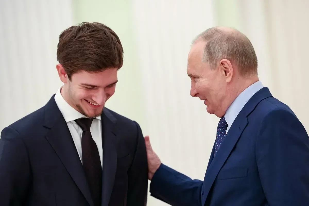 Eli Kadyrov meets Vladimir Putin. Photo: Ramzan Kadyrov / Telegram