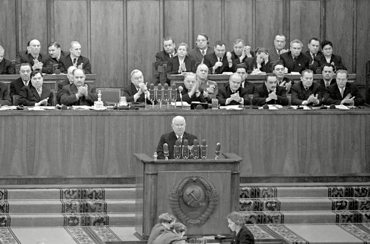 Выступление Первого секретаря ЦК КПСС Никиты Хрущева на ХХ съезде КПСС, февраль 1956 года. Фото: Сергей Смирнов / russiainphoto.ru