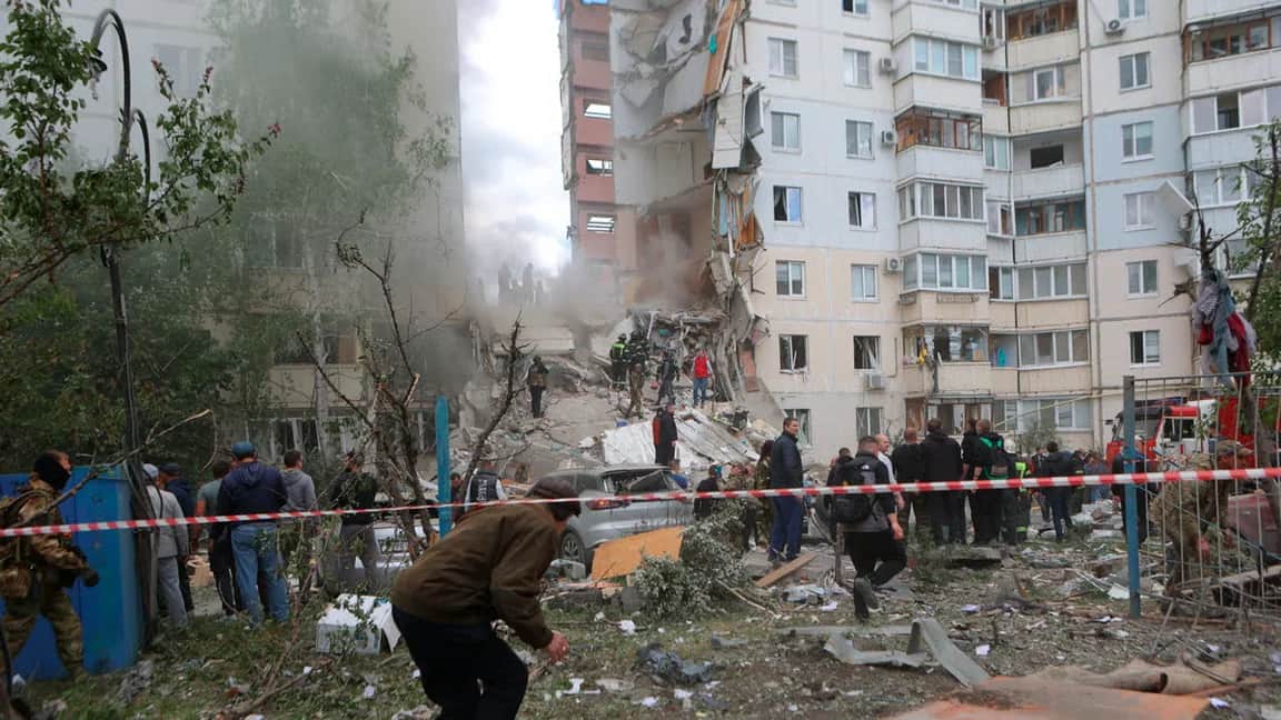 The aftermath of a Ukrainian missile strike on the city of Belgorod, western Russia, 12 May 2024. Photo: Emil Leegunov / Anadolu / Abaca Press / ddp images / Vida Press