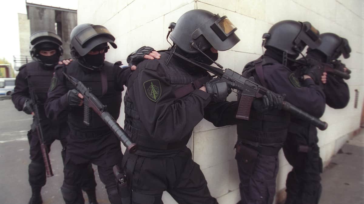 В Петербурге арестовали подростка после провокации ФСБ