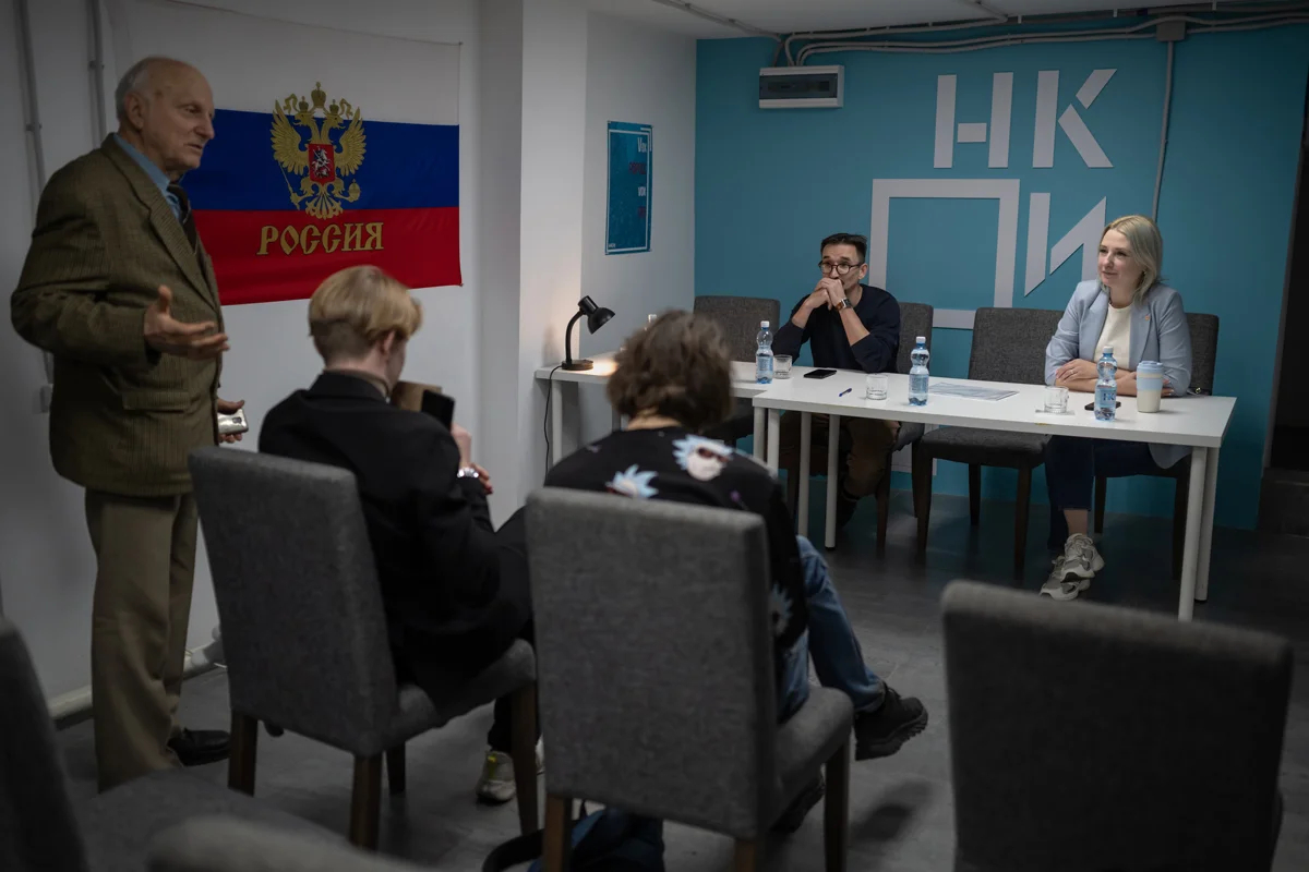 Екатерина Дунцова встречается с сторонниками в петербургском офисе партии «Рассвет», 17 ноября 2024 года. Фото: Андрей Бок / SOPA Images / Sipa USA / Vida Press