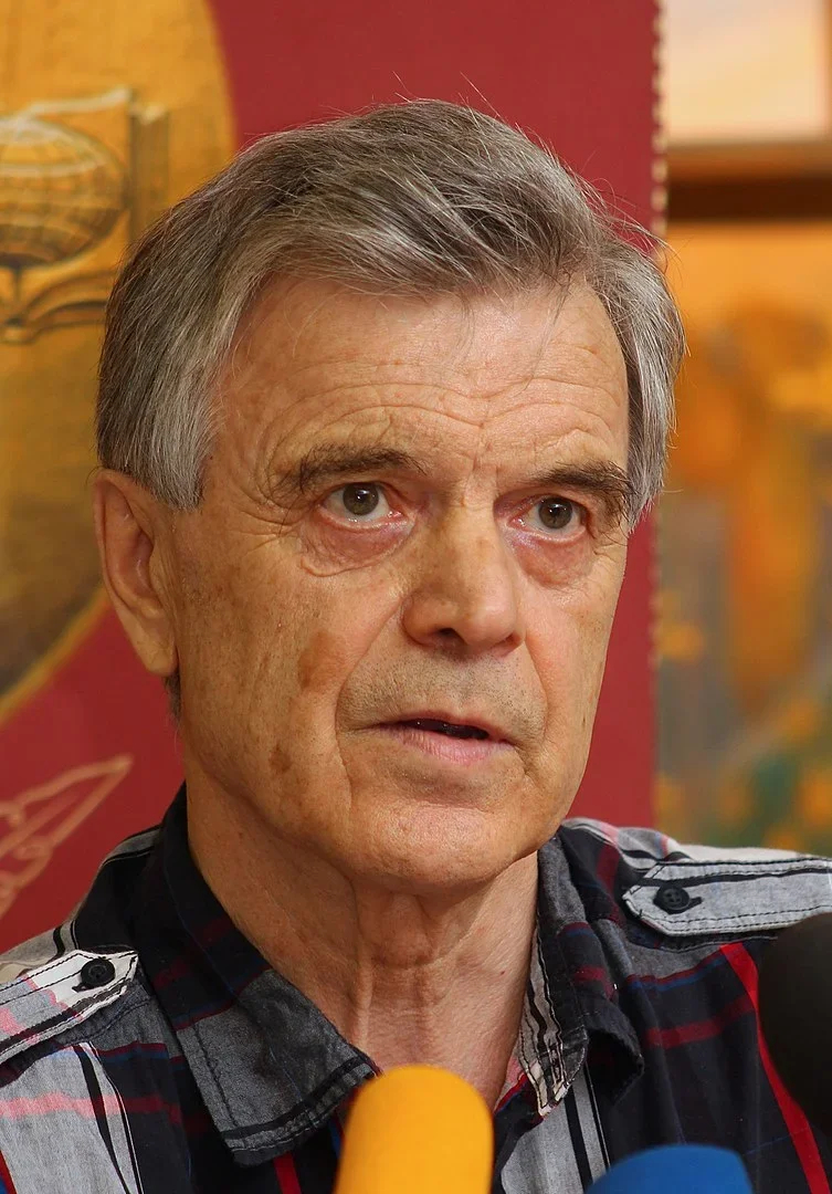 Ruslan Khasbulatov. Photo: Wikimedia Commons