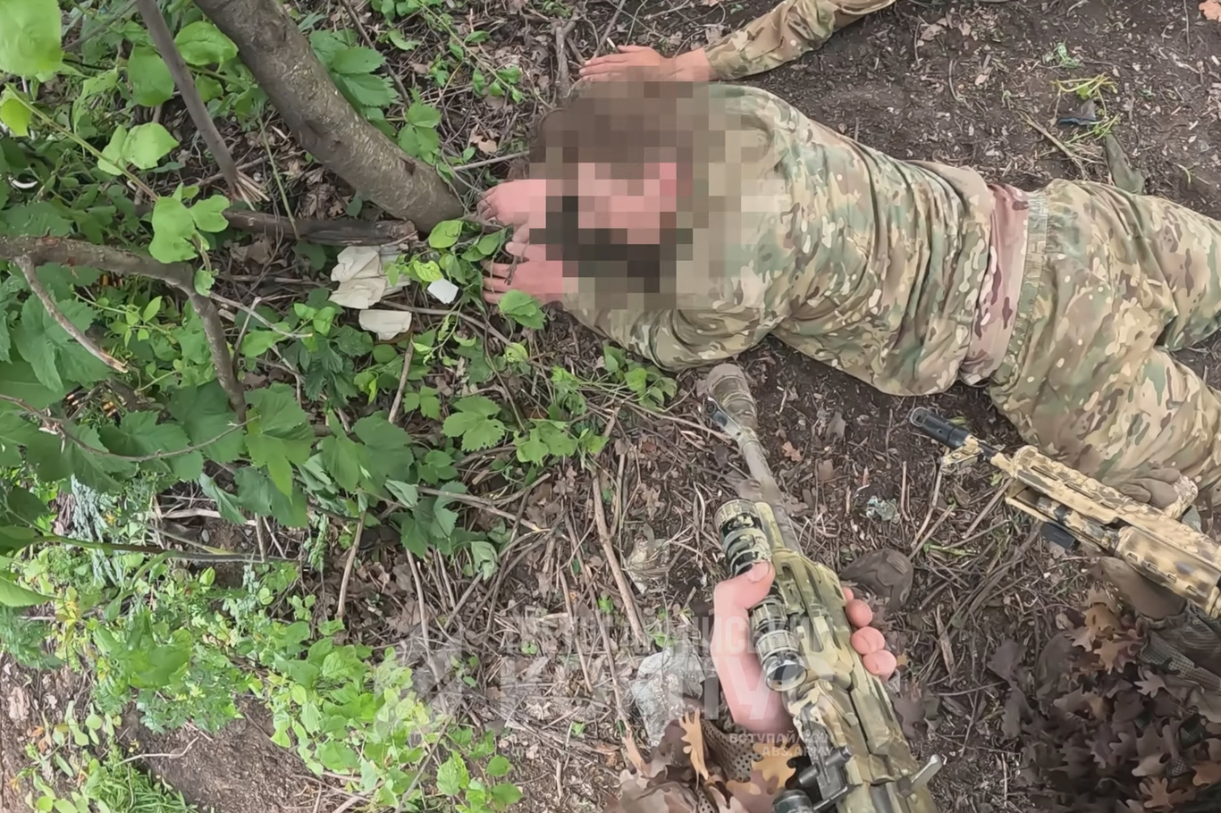 Взятие в плен российского военнослужащего. Скриншот из видео: Третий армейский корпус ВСУ