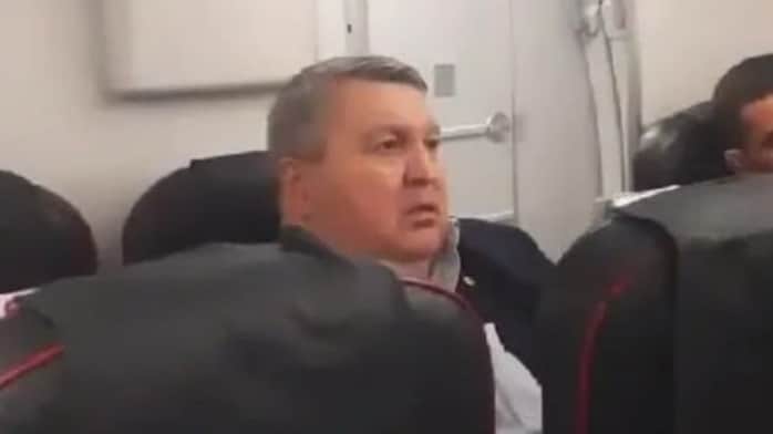Экс-помощнику члена комитета ГД по обороне дали срок за мошенничество с уклонением от участия в войне