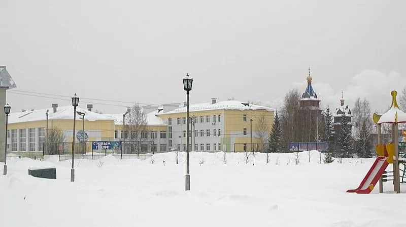 The village of Mortka, central square. Photo: Wikimedia