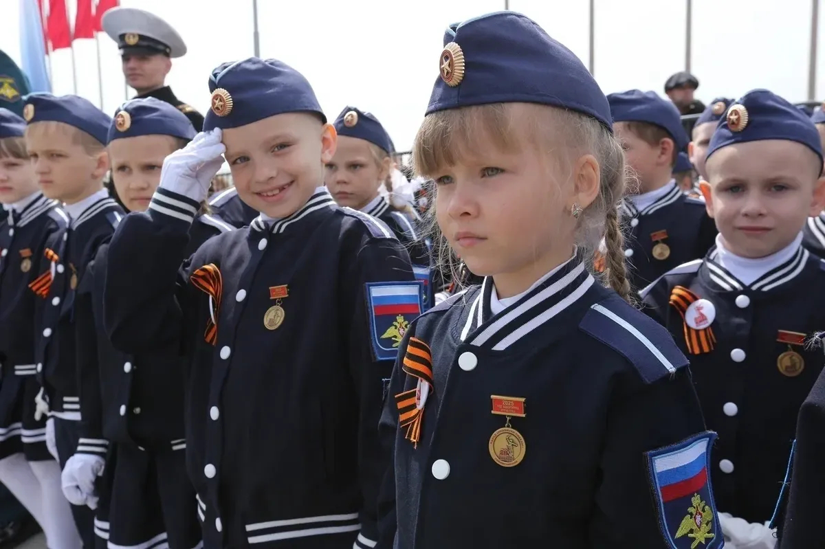 Детский парад в Владивостоке, 4 мая 2025 года. Фото: Алексей Воронин / пресс-служба главы города