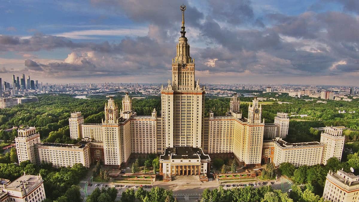 Более 4 тысяч участников войны и их детей поступили в ведущие российские вузы по квоте
