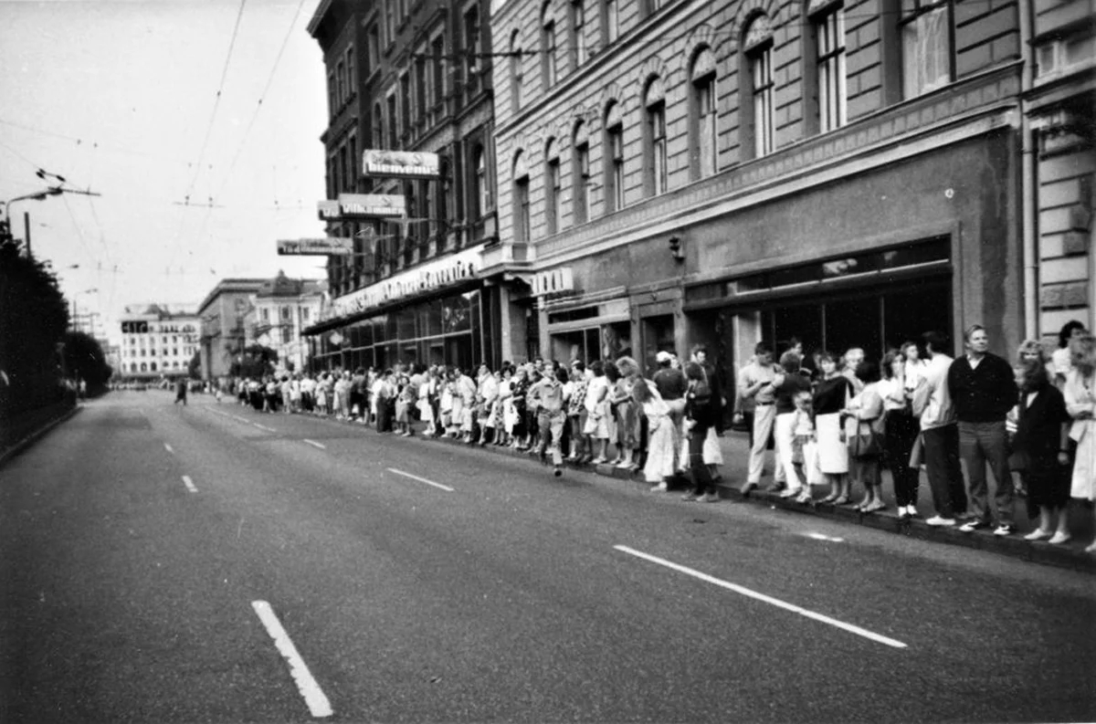 Балтийский путь в Риге, Латвия, 23 августа 1989 года. Фото: Frank Drauschke / europeana.eu (CC BY-SA 4.0)