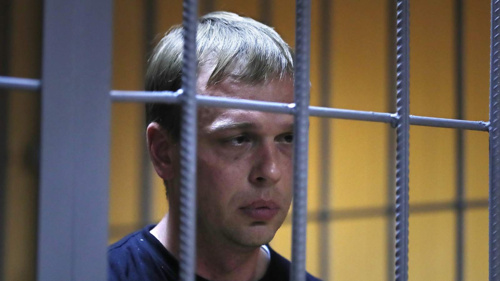 Иван Голунов в суде. Фото: Sergei Ilnitsky / EPA