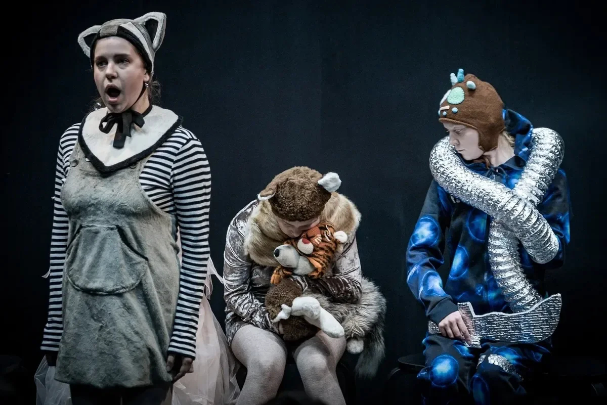 A scene from Blue Rice Dog. Photo: SOSO Daughters