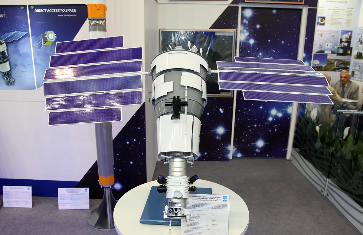 Model of the satellite "Resurs-P". Photo: Vitaly V. Kuzmin